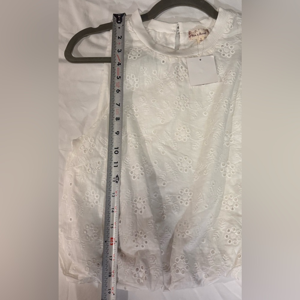 Hem & Thread White Eyelet Floral Sleeveless Boho Top NWT S - Picture 7 of 9